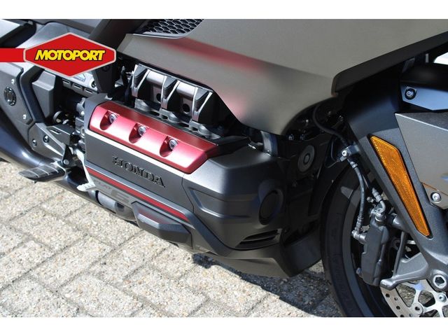 honda - gl-1800-goldwing-bagger