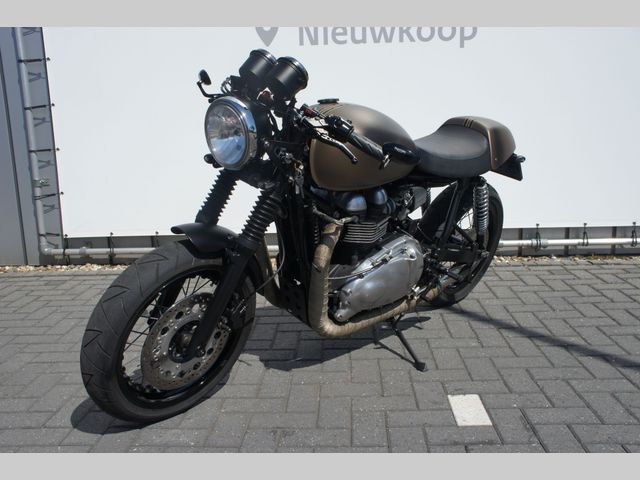 triumph - thruxton-900