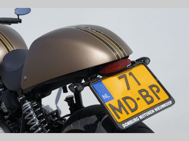 triumph - thruxton-900
