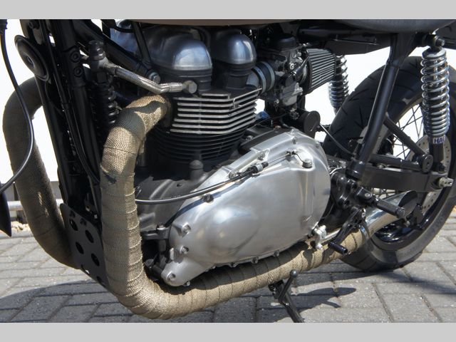 triumph - thruxton-900