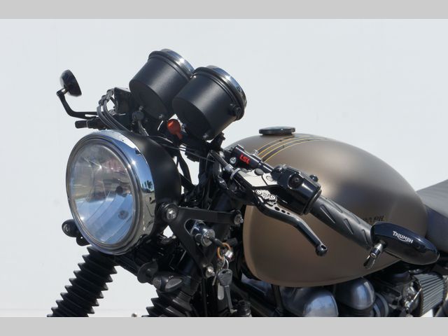 triumph - thruxton-900