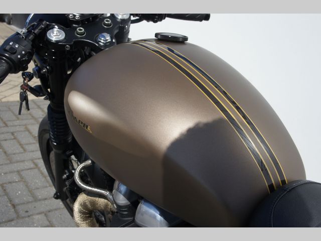 triumph - thruxton-900