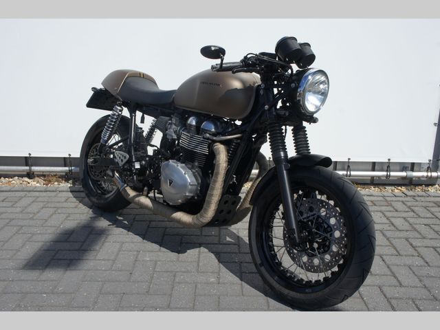 triumph - thruxton-900