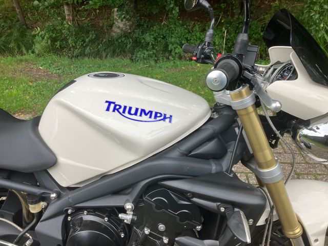 triumph - street-triple-675
