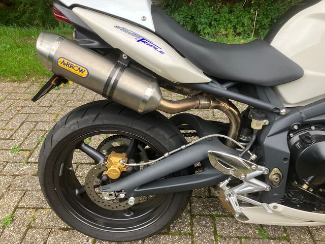 triumph - street-triple-675