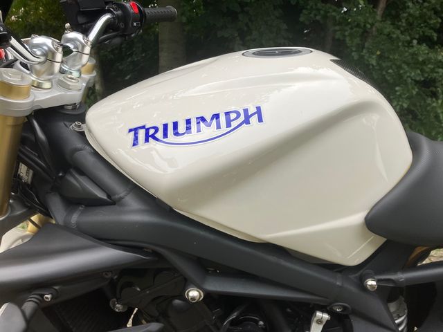 triumph - street-triple-675