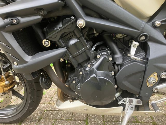 triumph - street-triple-675