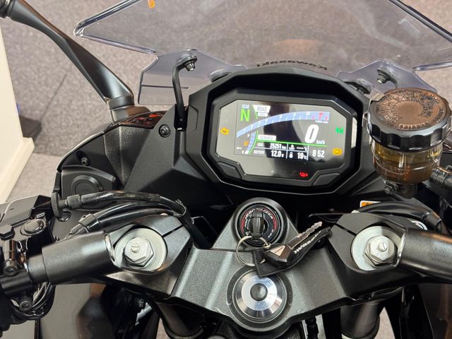kawasaki - ninja-1000sx