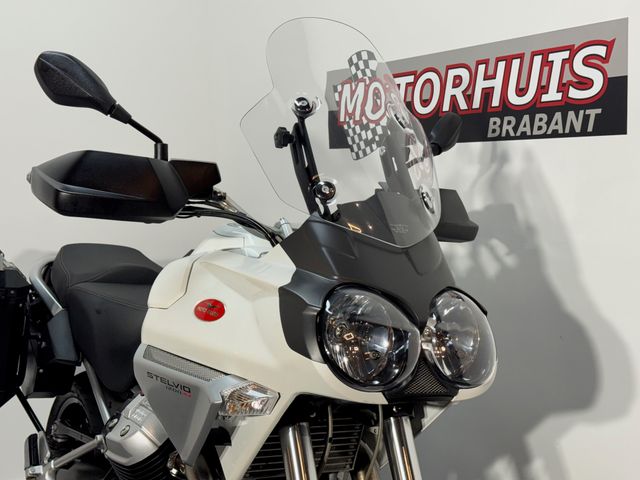 moto-guzzi - stelvio-1200-abs