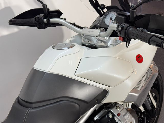 moto-guzzi - stelvio-1200-abs