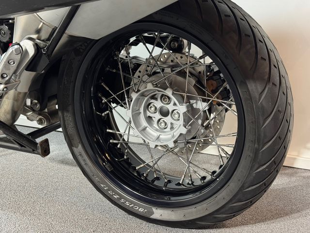 moto-guzzi - stelvio-1200-abs