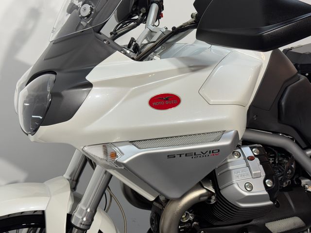 moto-guzzi - stelvio-1200-abs