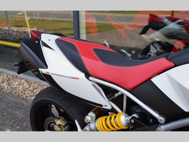 aprilia - dorsoduro-1200