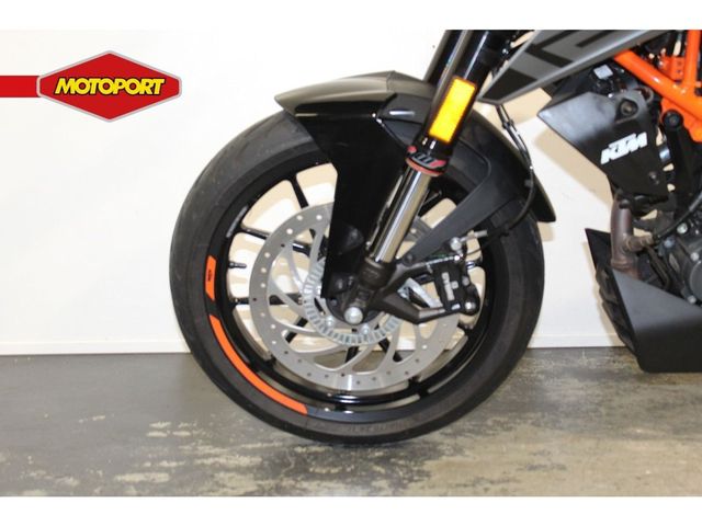 ktm - 125-duke