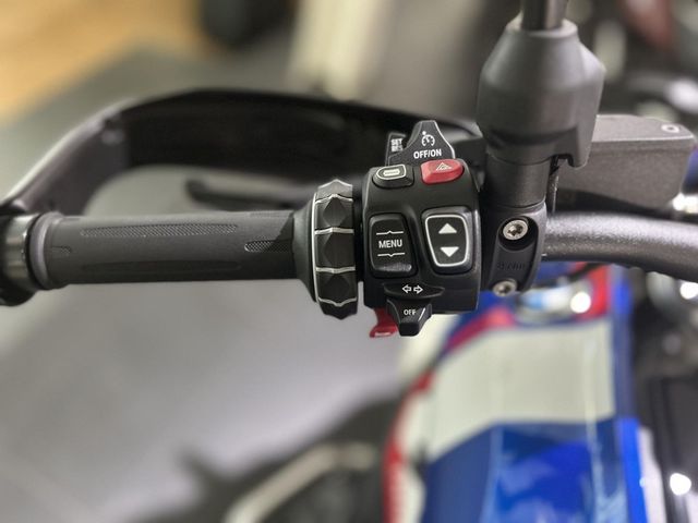 bmw - r-1300-gs-trophy