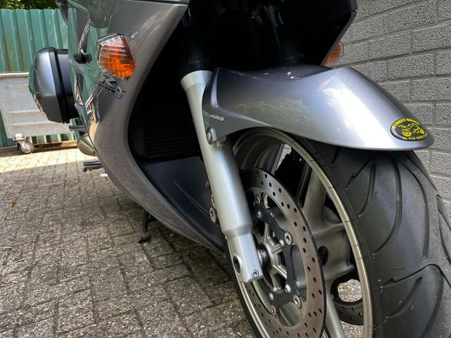 yamaha - fjr-1300