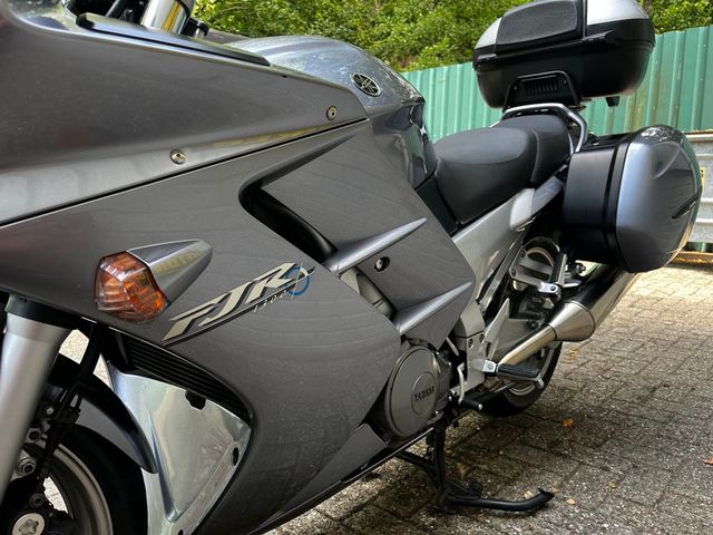 yamaha - fjr-1300