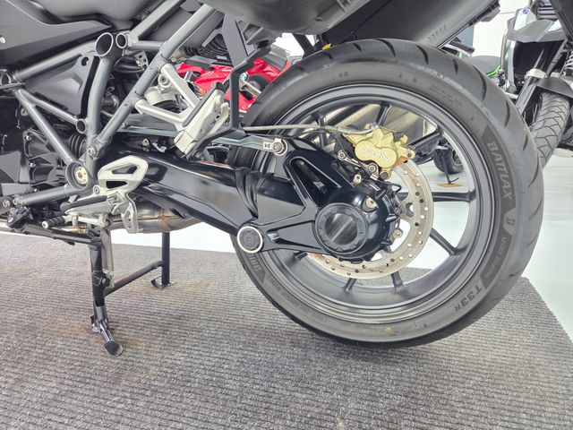 bmw - r-1200-rs