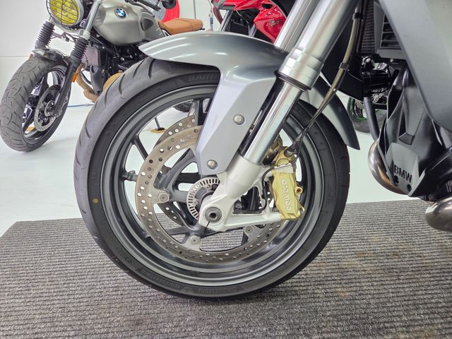 bmw - r-1200-rs