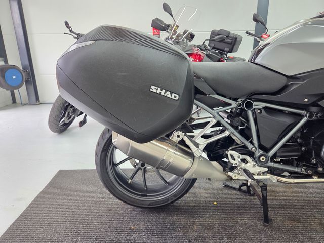 bmw - r-1200-rs