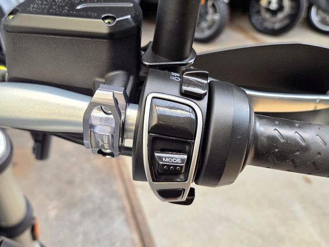 moto-guzzi - v-85-tt