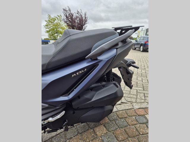sym - adx-300