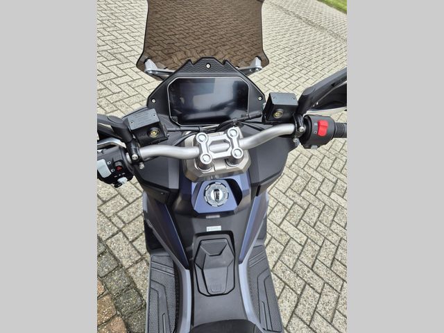 sym - adx-300
