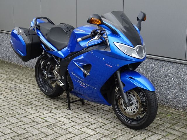 triumph - sprint-st-1050-abs