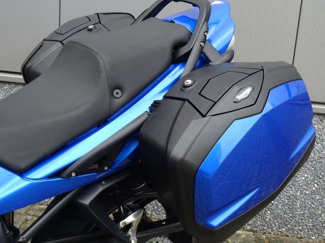 triumph - sprint-st-1050-abs