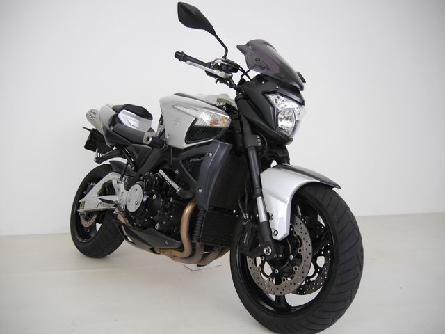 suzuki - b-king-1300