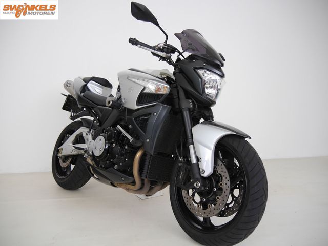 suzuki - b-king-1300