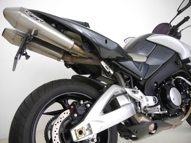 suzuki - b-king-1300