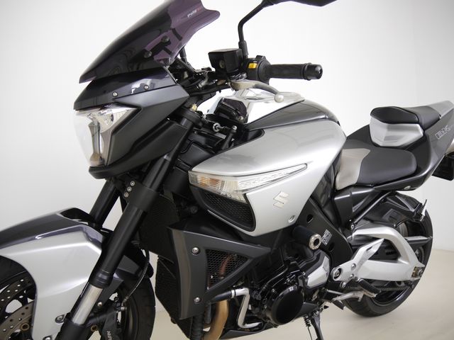 suzuki - b-king-1300