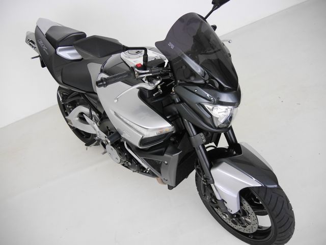 suzuki - b-king-1300