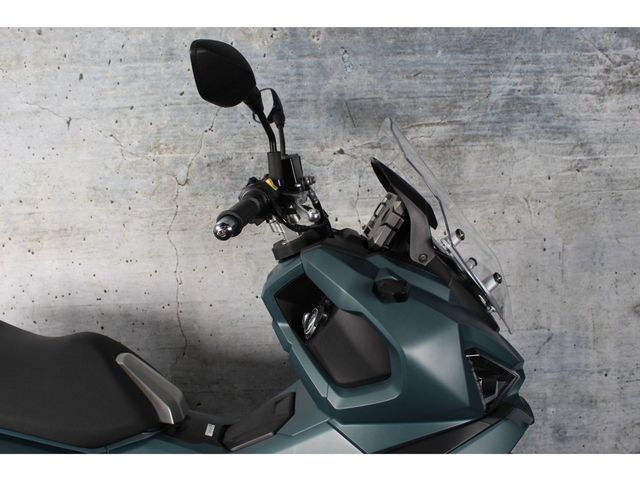sym - adx-125