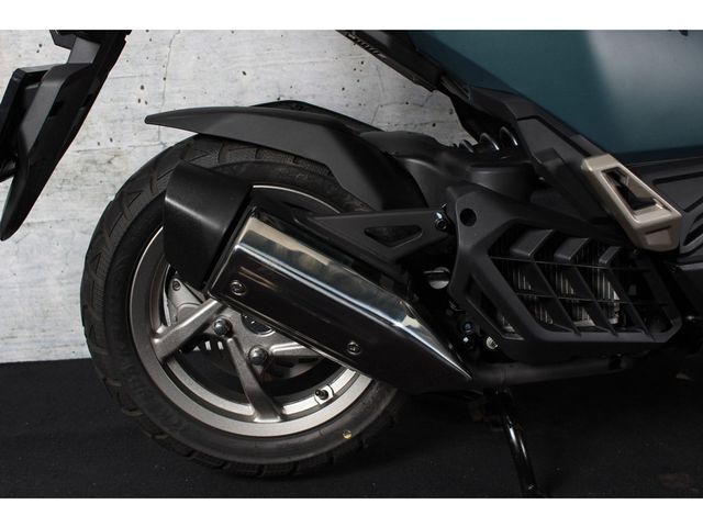 sym - adx-125