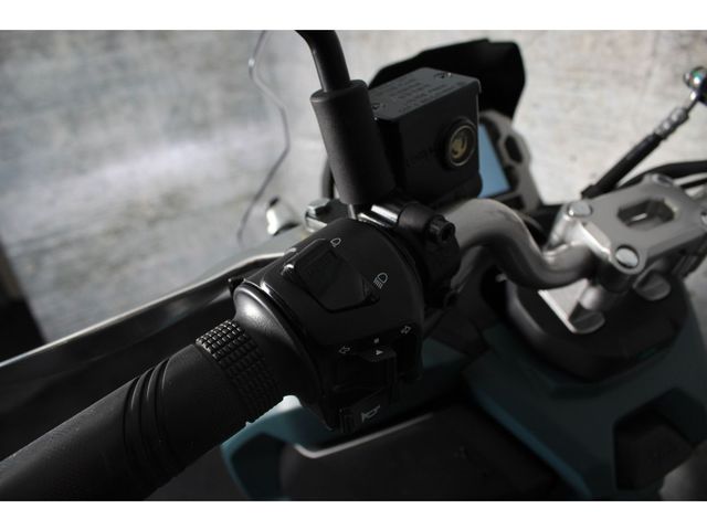 sym - adx-125