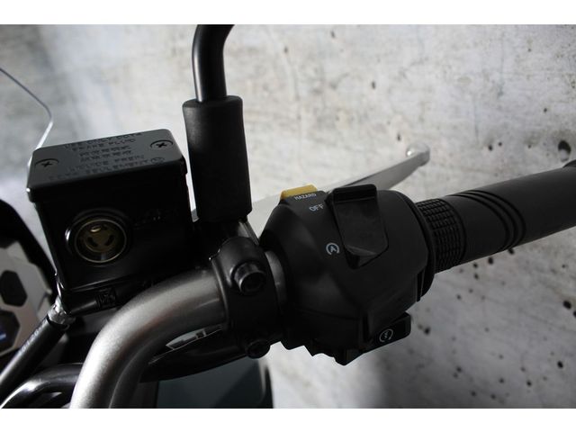 sym - adx-125