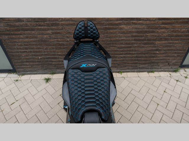 honda - x-adv