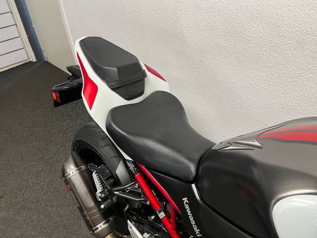 kawasaki - z900