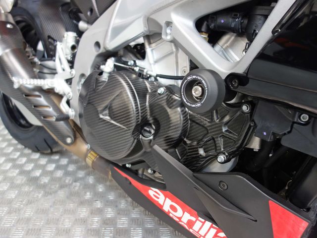 aprilia - tuono--v4-1100-factory