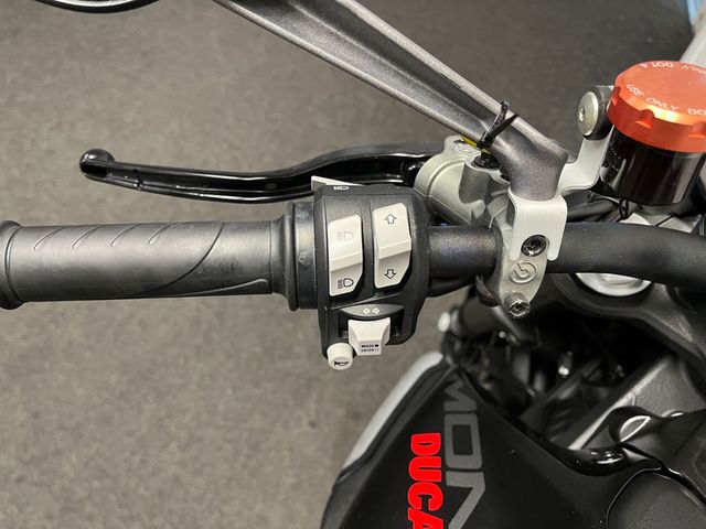 ducati - m-600
