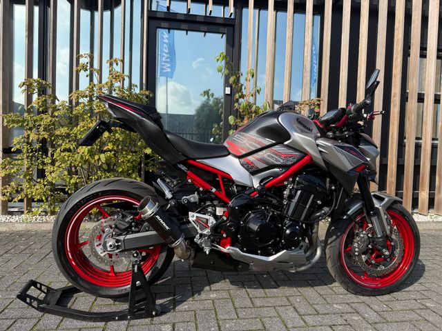 kawasaki - z900