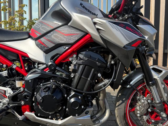 kawasaki - z900