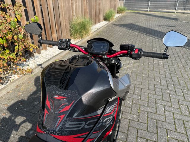 kawasaki - z900