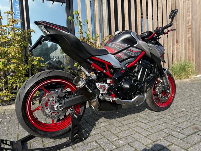 kawasaki - z900