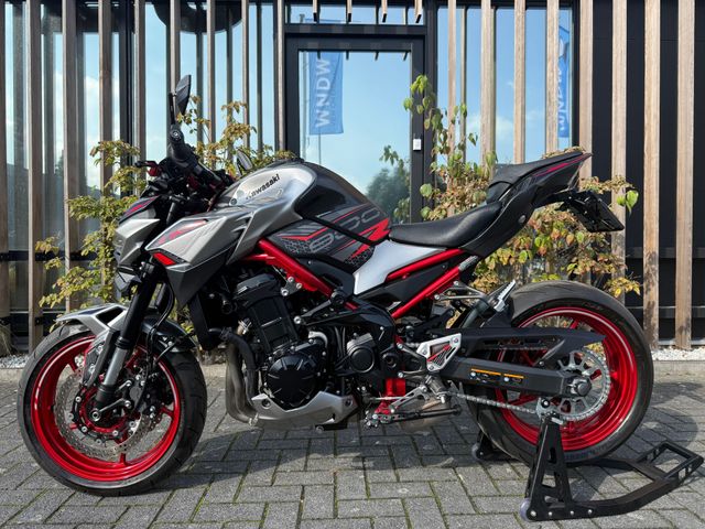 kawasaki - z900