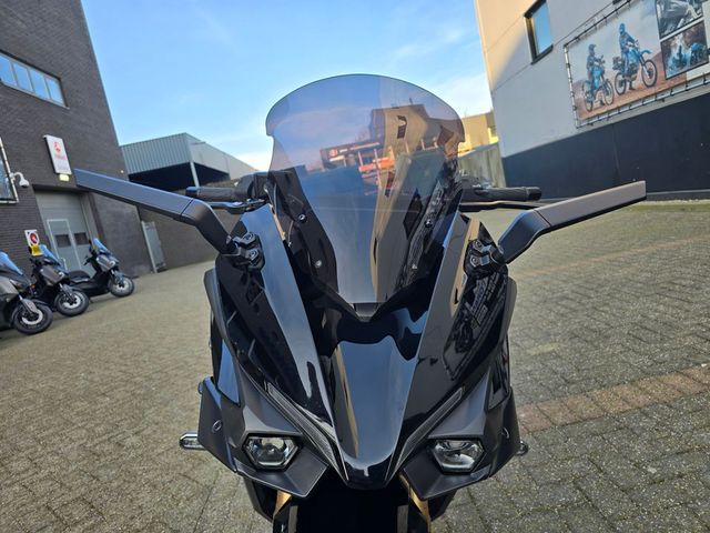 suzuki - gsx-s-1000-gt