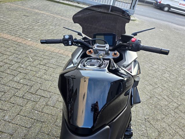 suzuki - gsx-s-1000-gt