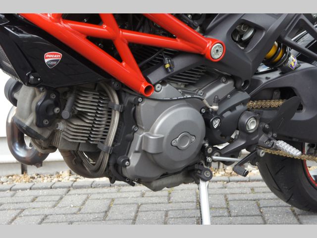 ducati - m-1100-evo